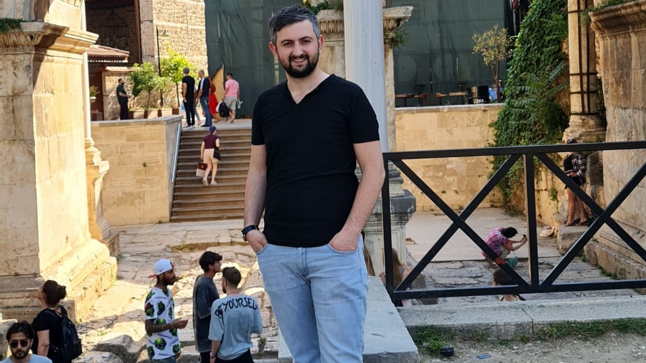 Dijital Pazarlama Uzmanı Hamza Demir ile Dijital Pazarlama ve Dönüşüm Hikayeleri