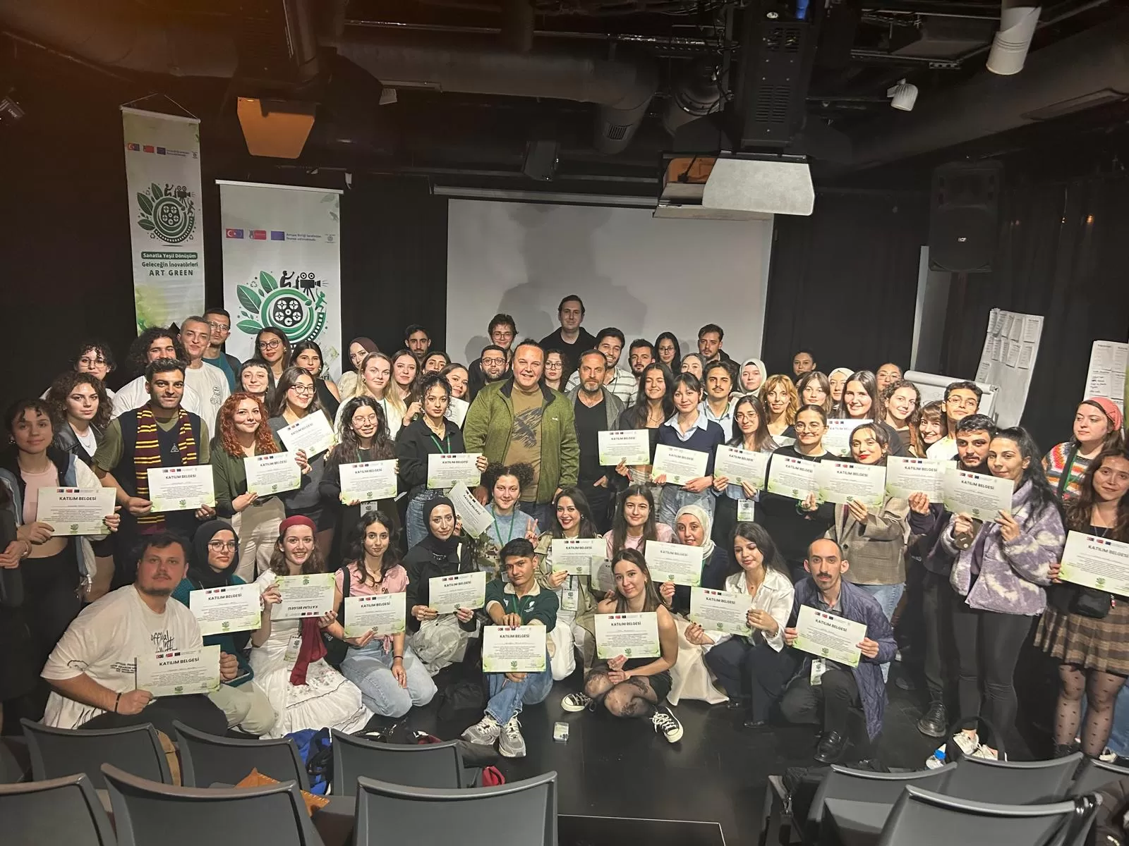 ART GREEN tamamlandı: Gençler sanatla yeşil dönüşüm için İstanbul’da buluştu