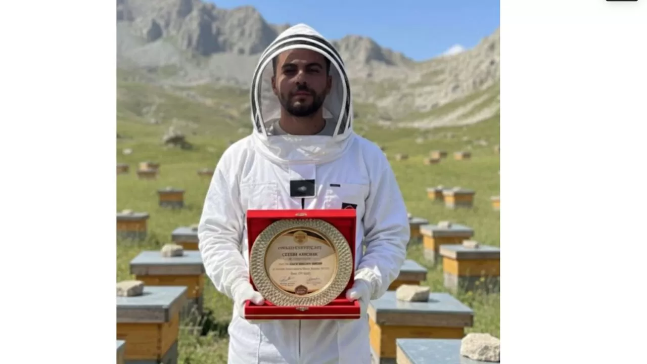 Siirt’ten Dünyaya Uzanan Başarı: Çelebi Arıcılık London Honey 2025’te Altın Madalya Kazandı